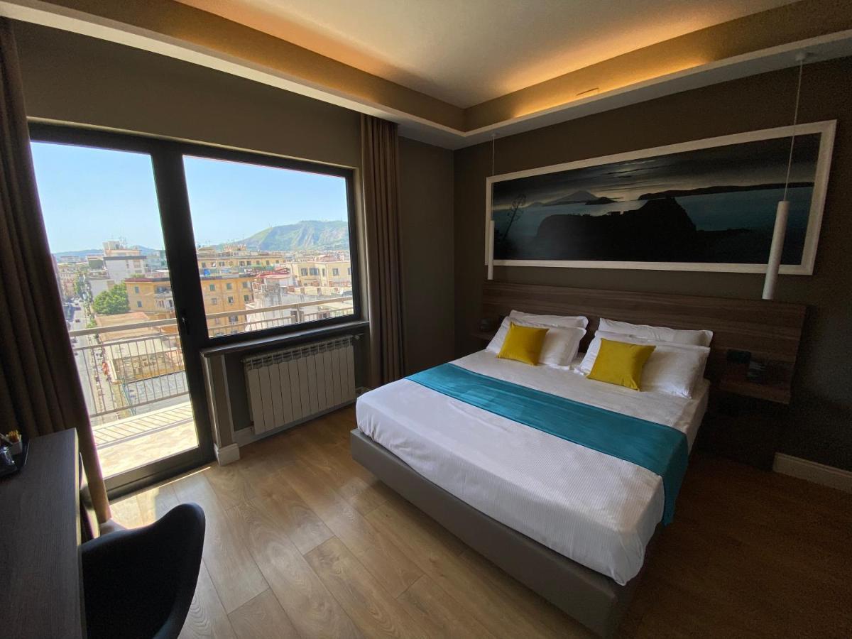 7Th Floor Suite Napoli Esterno foto